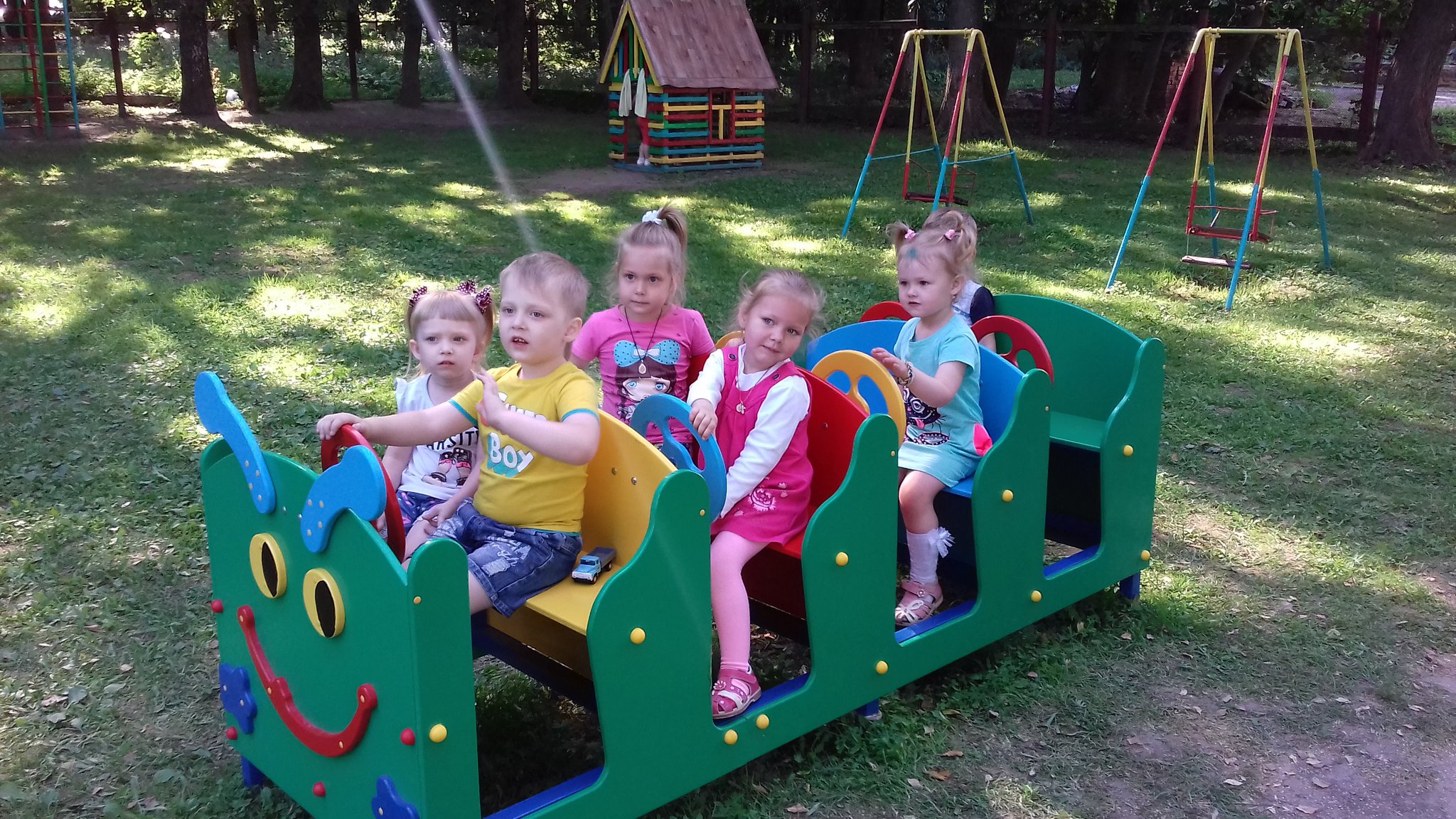 Качественные детские площадки для малышей