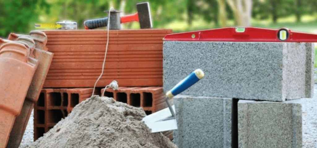 Как выбрать строительные конструкции и материалы, используемые для создания построек?