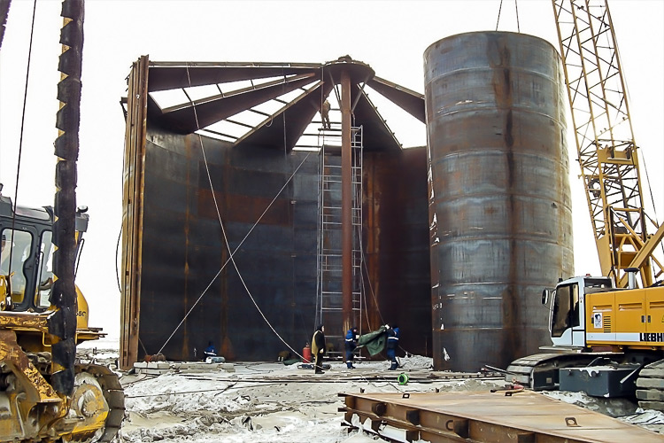 Сборка рвс 5000. Резервуар полистовой сборки. Резервуар рвс монтаж. Резервуар рвс монтаж. Резервуар рвс 30000.